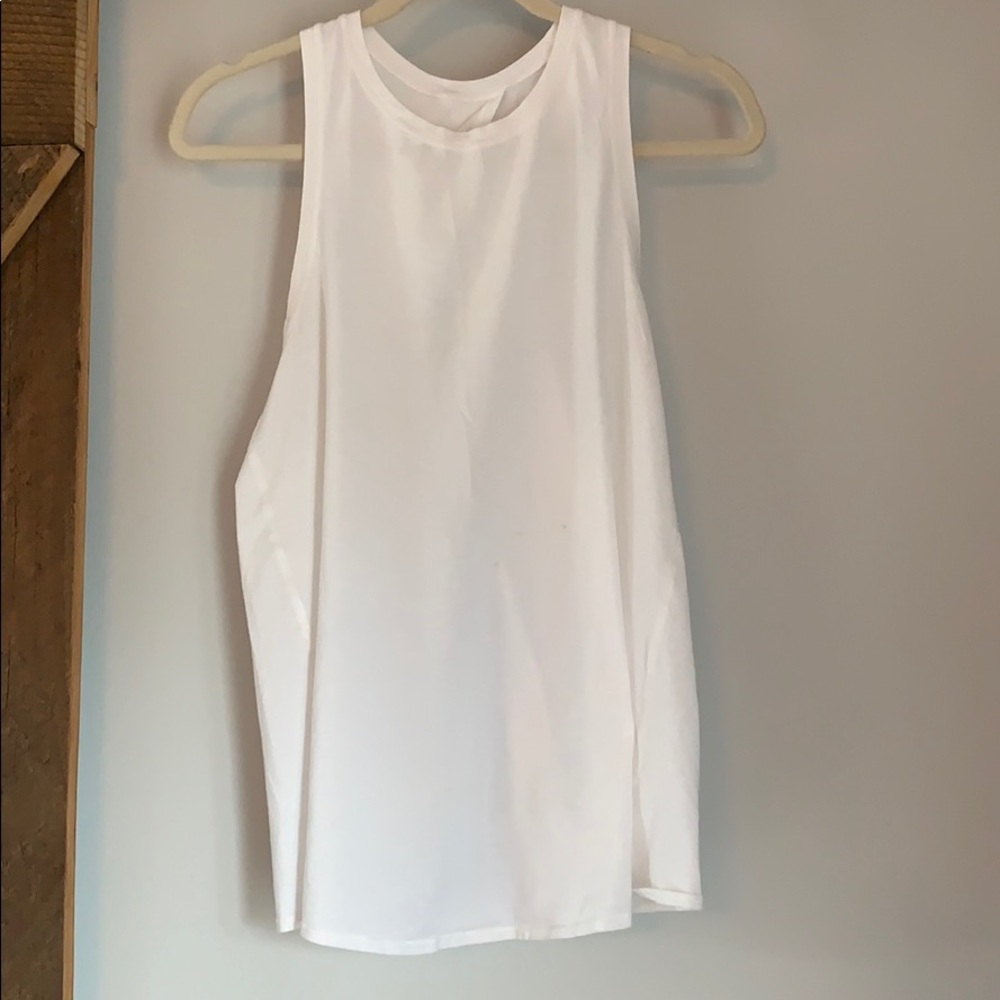 Lululemon Tulip Back top size 6